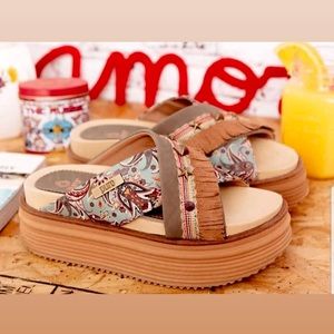 Kali Bamboo Platform Sandal